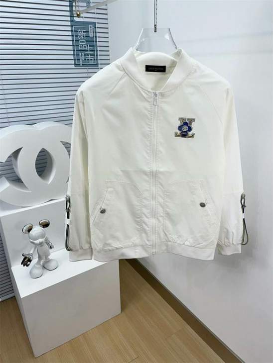 Picture of Louis Vuitton Jackets _SKULVM-3XL12yx0132200